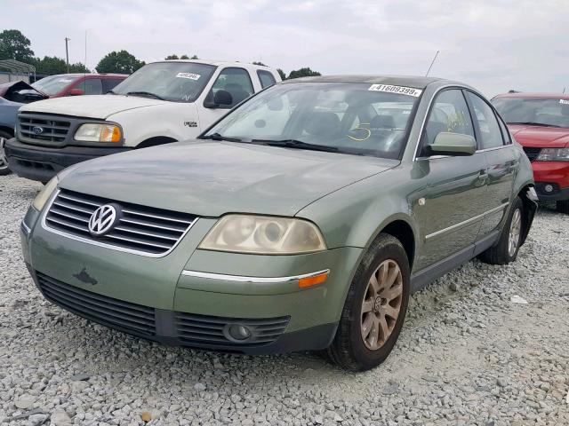 WVWPD63B03P208409 - 2003 VOLKSWAGEN PASSAT GLS GREEN photo 2