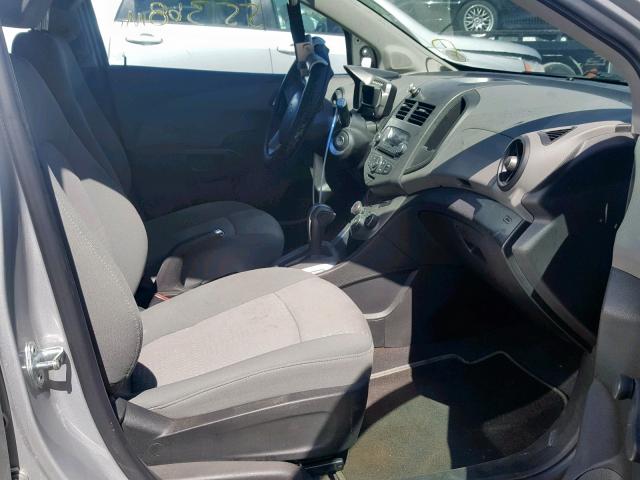 1G1JA6SHXC4118098 - 2012 CHEVROLET SONIC LS SILVER photo 5