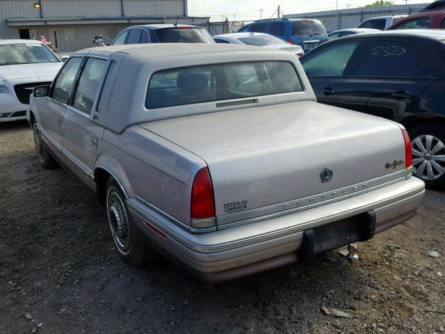 1C3XV66R4ND852767 - 1992 CHRYSLER NEW YORKER SILVER photo 3