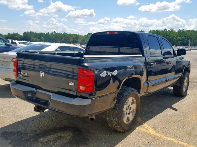 1D7HW48J56S544583 - 2006 DODGE DAKOTA QUA BLACK photo 4