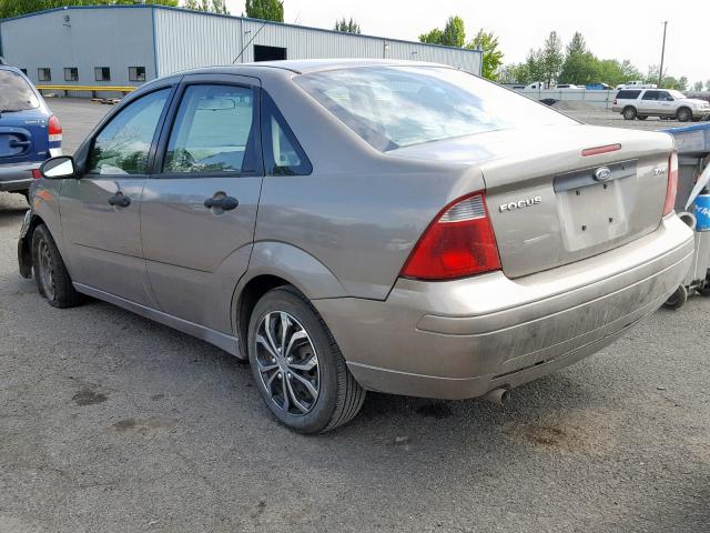 1FAFP34N75W265344 - 2005 FORD FOCUS ZX4 TAN photo 3