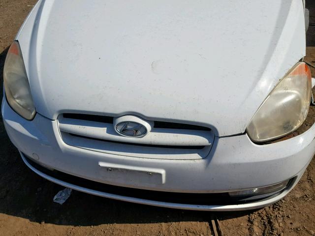 KMHCN36C87U032730 - 2007 HYUNDAI ACCENT SE WHITE photo 10