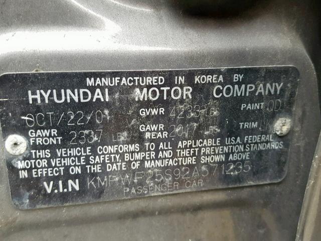 KMHWF25S92A571235 - 2002 HYUNDAI SONATA GL GRAY photo 10