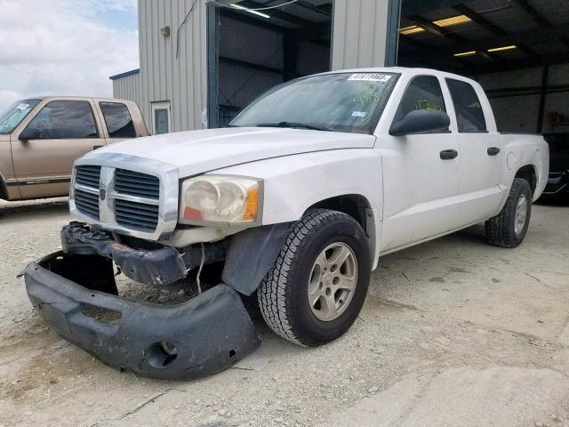 1D7HE48N15S217988 - 2005 DODGE DAKOTA QUA WHITE photo 2