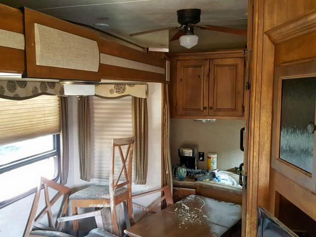 4YDF26924F1530838 - 2015 KEYSTONE SPRINTER WHITE photo 5