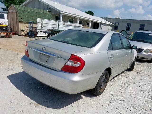 JTDBE32K430172420 - 2003 TOYOTA CAMRY LE SILVER photo 4