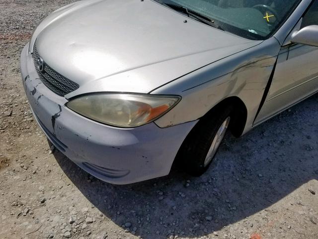 JTDBE32K430172420 - 2003 TOYOTA CAMRY LE SILVER photo 9
