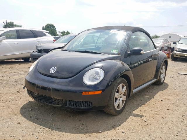3VWRF31Y57M408008 - 2007 VOLKSWAGEN NEW BEETLE შავი ფოტო 2