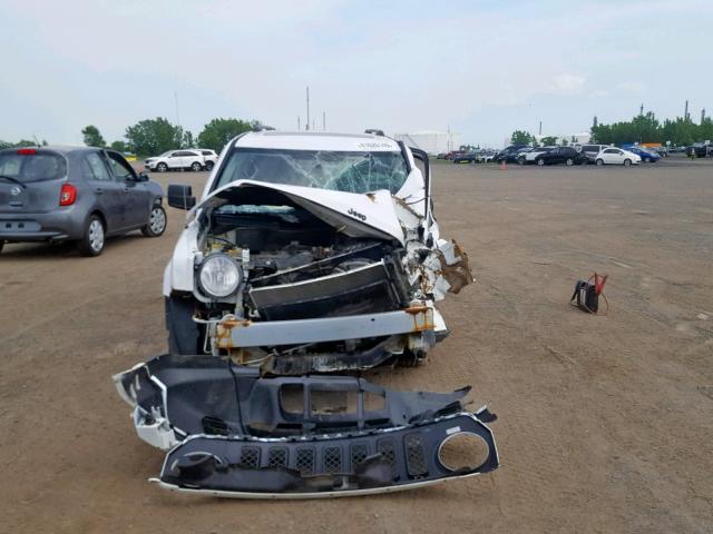 1C4NJRAB8CD717489 - 2012 JEEP PATRIOT WHITE photo 9