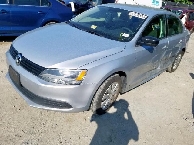 3VW2K7AJXEM291059 - 2014 VOLKSWAGEN JETTA BASE SILVER photo 2