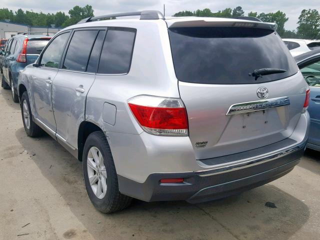 5TDZA3EH7DS037702 - 2013 TOYOTA HIGHLANDER SILVER photo 3