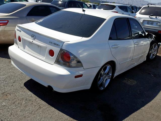 JTHBD192450100146 - 2005 LEXUS IS 300 WHITE photo 4