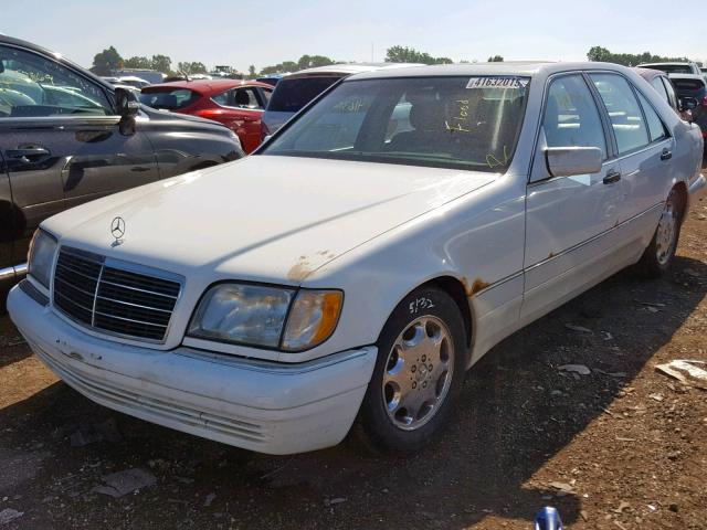 WDBGA32E9TA325541 - 1996 MERCEDES-BENZ S 320W WHITE photo 2