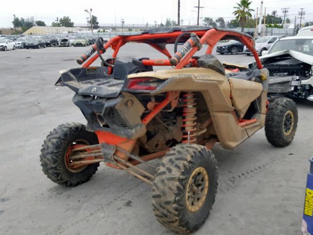 3JBVXAW24HK002602 - 2017 CAN-AM MAVERICK X TWO TONE photo 4