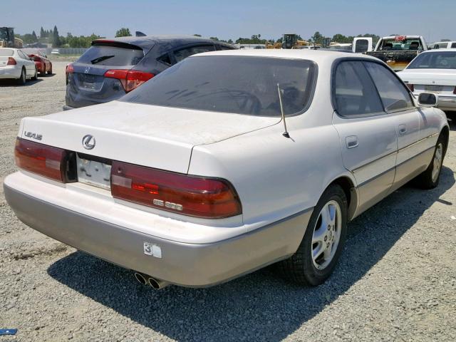 JT8VK13T8P0165461 - 1993 LEXUS ES 300 WHITE photo 4