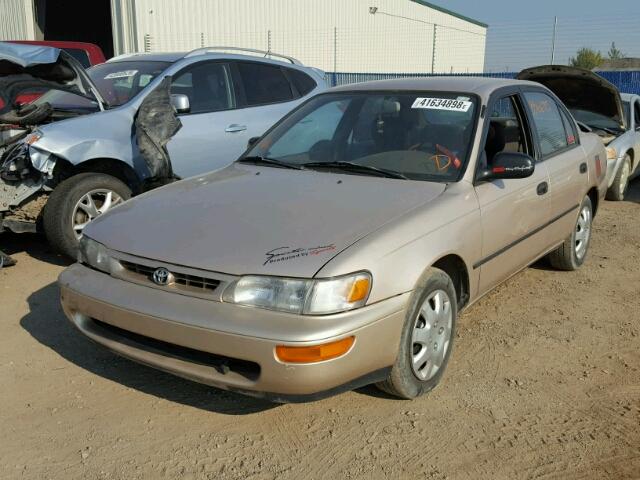 2T1BA05E9TC141475 - 1996 TOYOTA COROLLA DX GOLD photo 2