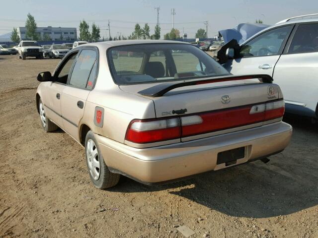 2T1BA05E9TC141475 - 1996 TOYOTA COROLLA DX GOLD photo 3