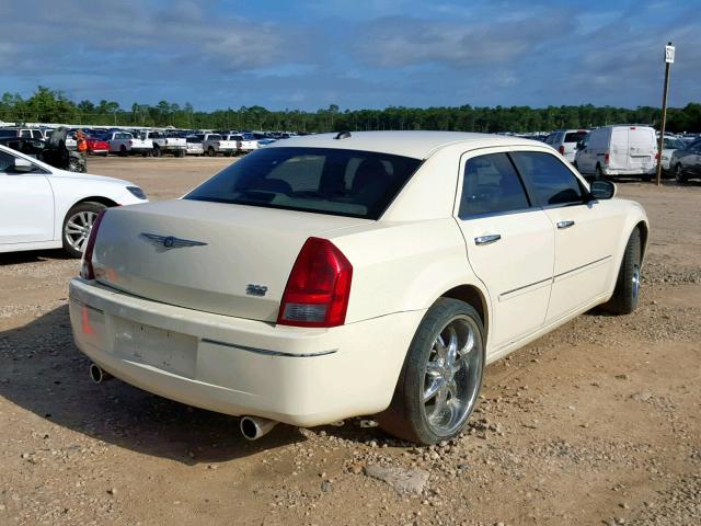 2C3KA53G06H123494 - 2006 CHRYSLER 300 TOURIN CREAM photo 4