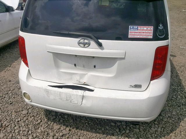 JTLKE50E881040789 - 2008 TOYOTA SCION XB 白色 照片 9