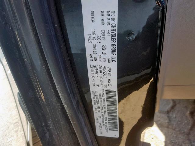 2V4RW3DG0BR717656 - 2011 VOLKSWAGEN ROUTAN SE CHARCOAL photo 10