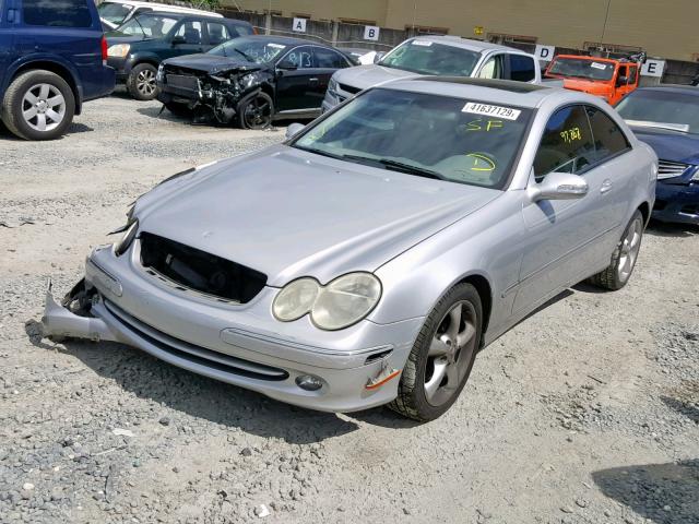 WDBTJ65J35F153845 - 2005 MERCEDES-BENZ CLK 320C SILVER photo 2