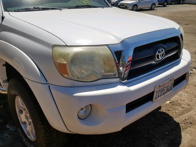 5TETU62N85Z133674 - 2005 TOYOTA TACOMA PRE WHITE photo 7