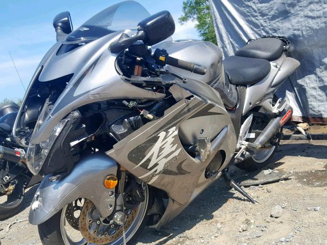 JS1GX72A192102198 - 2009 SUZUKI GSX1300 R SILVER photo 2