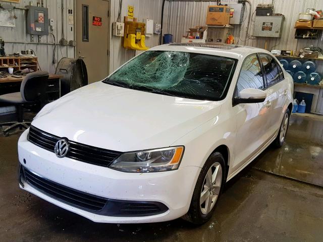 3VWLL7AJ9CM341044 - 2012 VOLKSWAGEN JETTA TDI WHITE photo 2