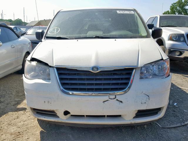 2A8HR44H88R618595 - 2008 CHRYSLER TOWN & COU WHITE photo 9