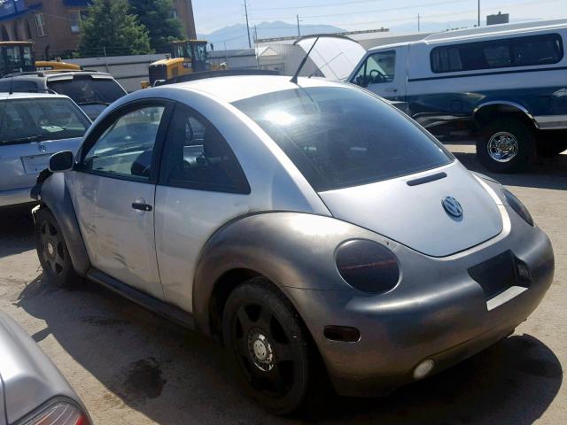 3VWCK21C11M421216 - 2001 VOLKSWAGEN NEW BEETLE 银色 照片 3