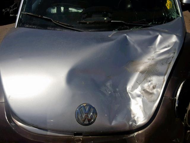 3VWCK21C11M421216 - 2001 VOLKSWAGEN NEW BEETLE 银色 照片 7