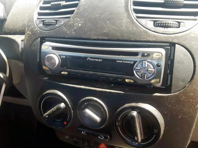 3VWCK21C11M421216 - 2001 VOLKSWAGEN NEW BEETLE 银色 照片 9