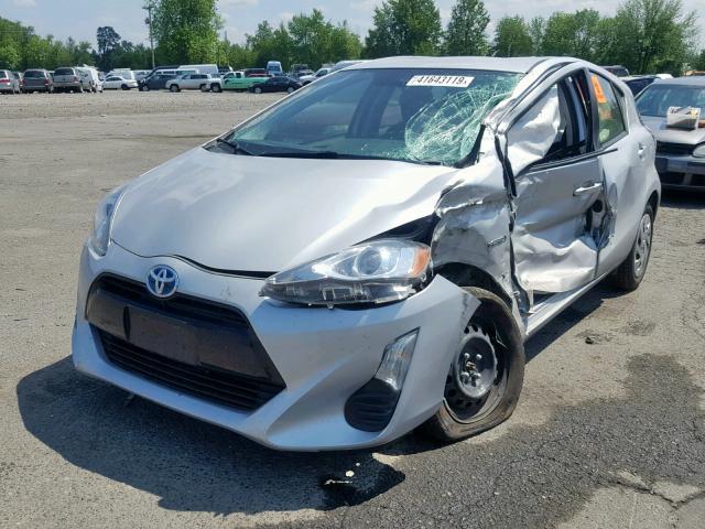 JTDKDTB33G1589359 - 2016 TOYOTA PRIUS C SILVER photo 2