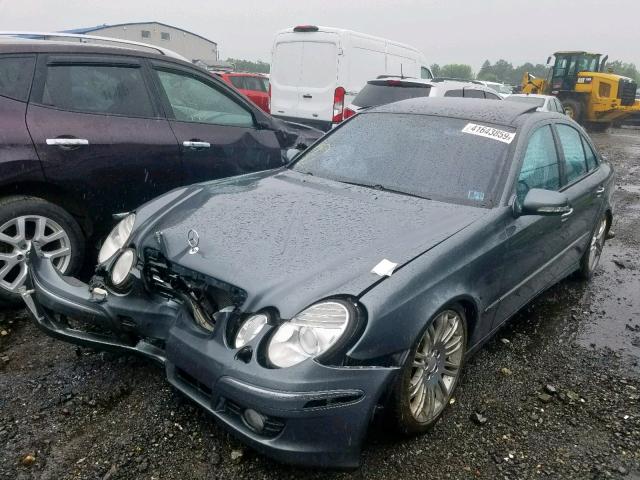 WDBUF90X97X215846 - 2007 MERCEDES-BENZ E 550 4MAT GRAY photo 2