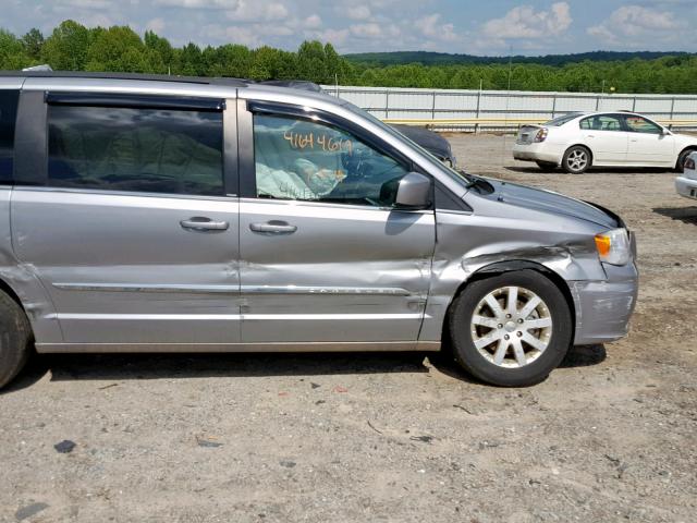 2C4RC1BG6DR712006 - 2013 CHRYSLER TOWN & COU SILVER photo 9