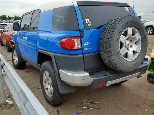 JTEBU11F570054728 - 2007 TOYOTA FJ CRUISER BLUE photo 3