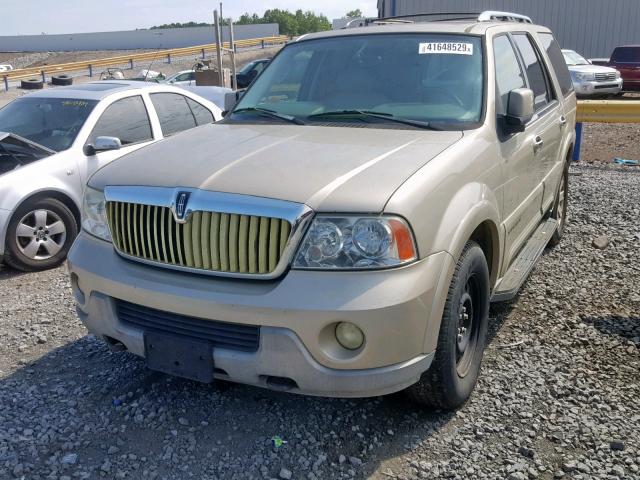 5LMFU27R54LJ00932 - 2004 LINCOLN NAVIGATOR TAN photo 2