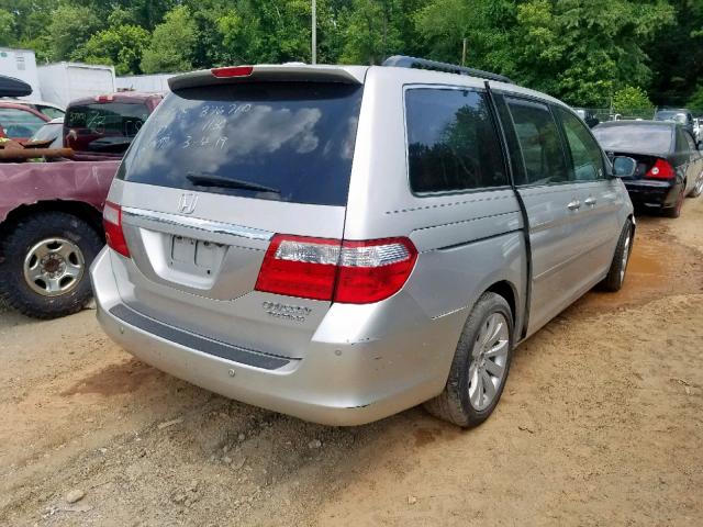 5FNRL38835B097715 - 2005 HONDA ODYSSEY TO SILVER photo 4