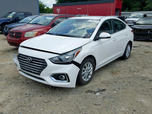 3KPC24A33KE040896 - 2019 HYUNDAI ACCENT SE WHITE photo 2