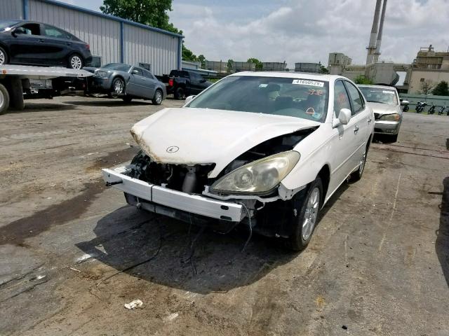 JTHBF30G520055941 - 2002 LEXUS ES 300 WHITE photo 2