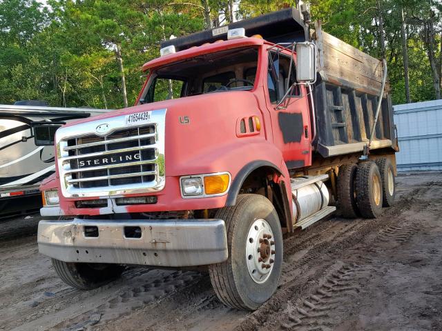 2FZHAZAS13AK86425 - 2003 STERLING TRUCK LT 9500 RED photo 2