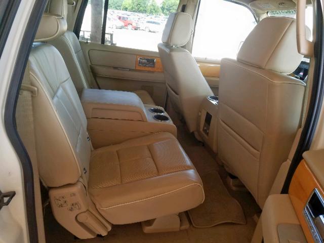 5LMFL275X7LJ18654 - 2007 LINCOLN NAVIGATOR WHITE photo 6
