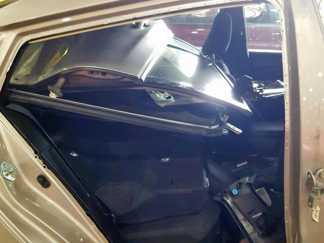 JTDKARFP9H3012639 - 2017 TOYOTA PRIUS PRIM 棕色 照片 6