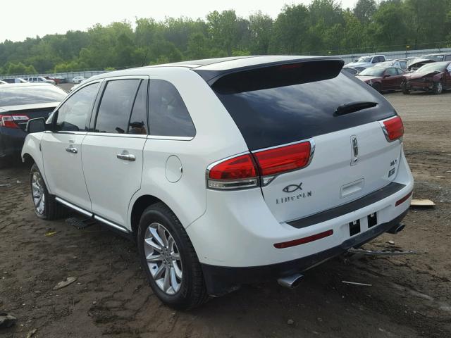 2LMDJ6JK9CBL18932 - 2012 LINCOLN MKX WHITE photo 3