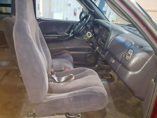 1B7GL22N8YS695323 - 2000 DODGE DAKOTA RED photo 5