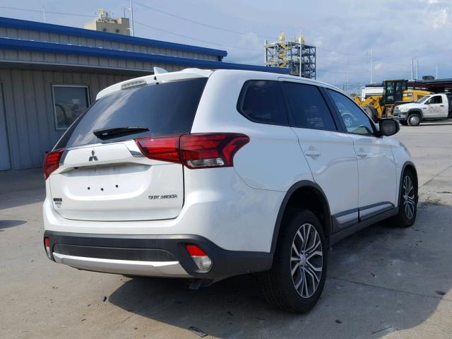 JA4AD2A36JZ004011 - 2018 MITSUBISHI OUTLANDER WHITE photo 4