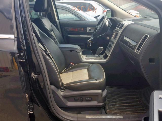 2LMDU88C38BJ10246 - 2008 LINCOLN MKX BLACK photo 5