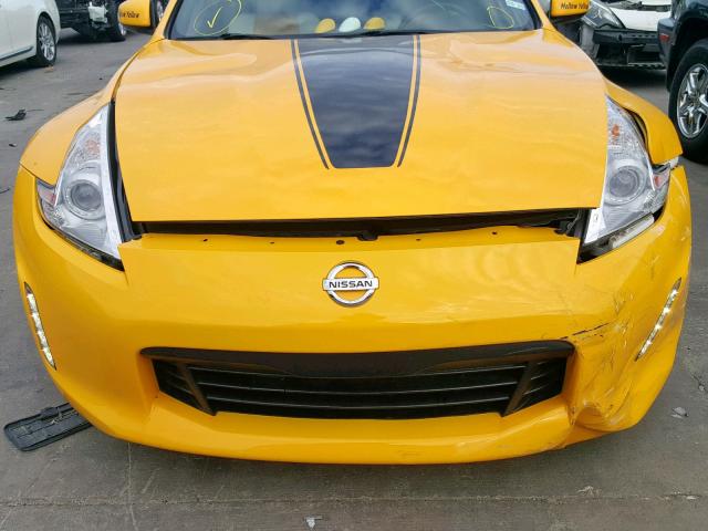 JN1AZ4EH6HM954551 - 2017 NISSAN 370Z BASE YELLOW photo 9