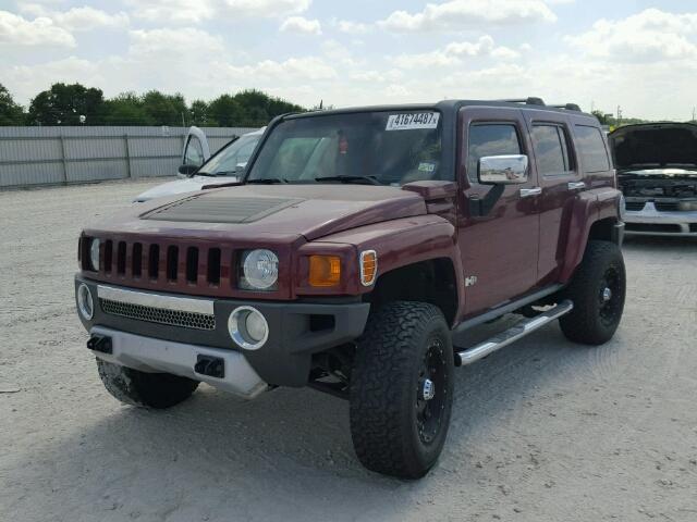 5GTEN13E698142106 - 2009 HUMMER H3 MAROON photo 2