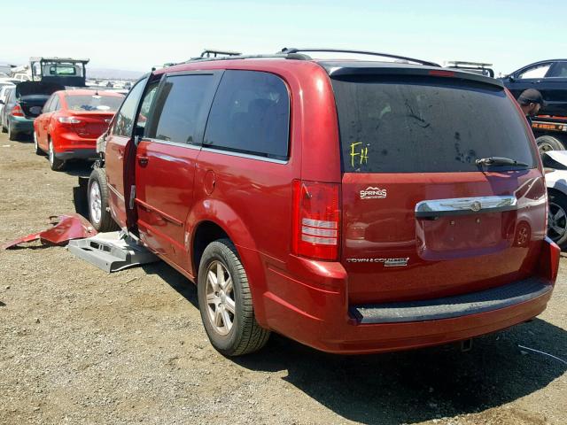 2A8HR54P98R710084 - 2008 CHRYSLER TOWN & COU RED photo 3